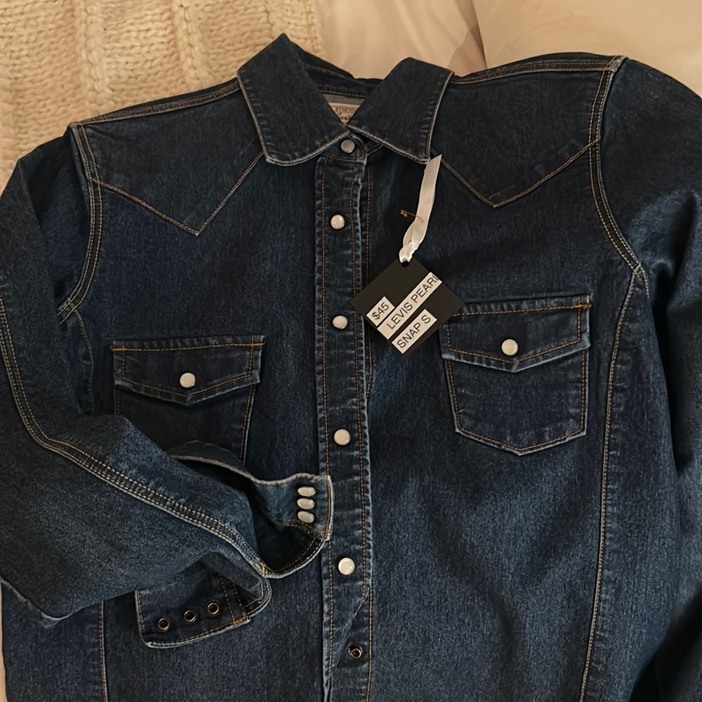 Vintage Levis pearl snap womens girls shirt collectible